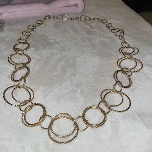 Gold circle necklace